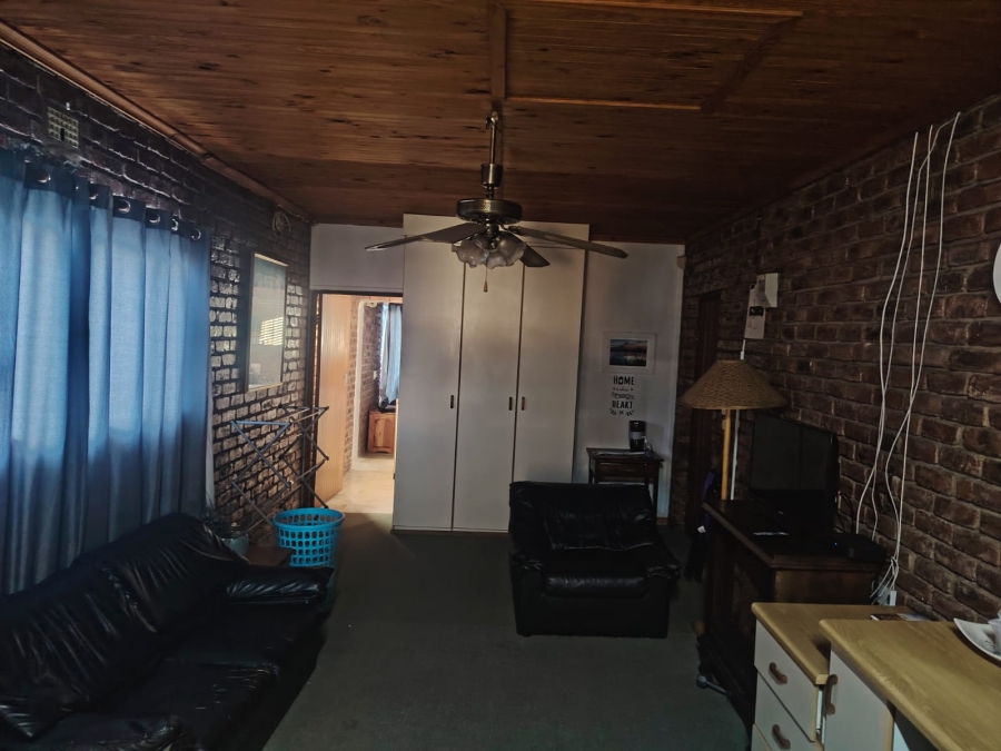 To Let 1 Bedroom Property for Rent in Stilbaai Wes Western Cape